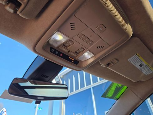 Used 2017 Cadillac XT5 Platinum image 48