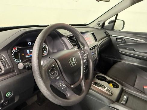 Used 2023 Honda Ridgeline Sport image 14