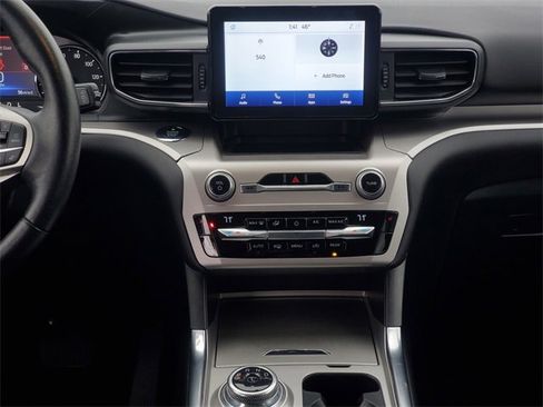 Used 2021 Ford Explorer XLT w/ Equipment Group 202A image 31