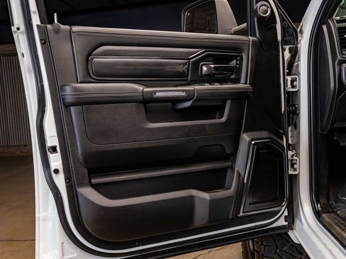 Used 2023 RAM 3500 Limited image 32