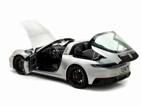 Certified 2024 Porsche 911 Targa 4 GTS image 30