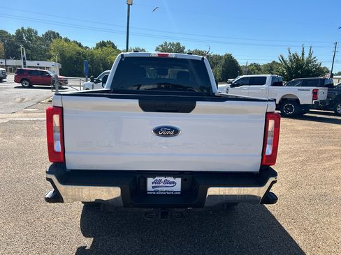 Used 2024 Ford F250 XLT w/ FX4 Off-Road Package AWD/4WD image 3