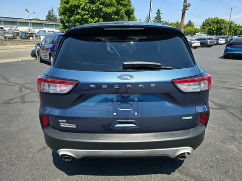 Used 2020 Ford Escape SE FWD image 4