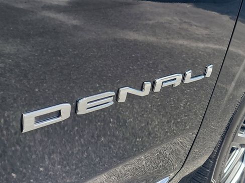Used 2025 GMC Yukon Denali Ultimate image 7