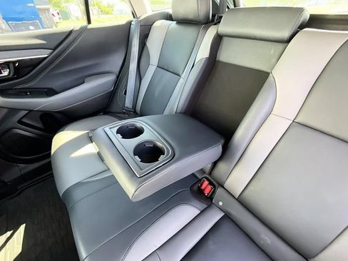 Used 2024 Subaru Outback Onyx Edition AWD/4WD image 37