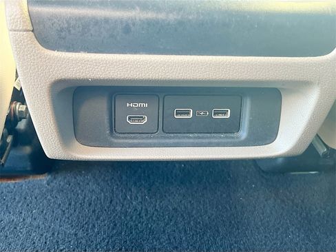 Used 2023 Honda Odyssey Elite image 36