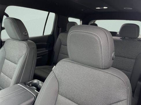 New 2026 Chevrolet Traverse LT image 12