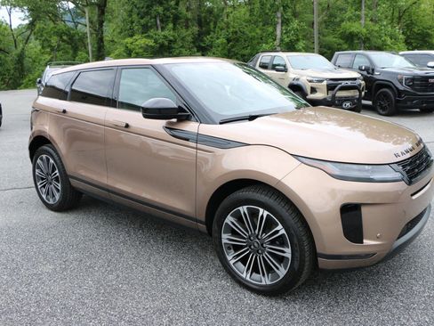 Used 2026 Land Rover Range Rover Evoque S AWD/4WD image 10