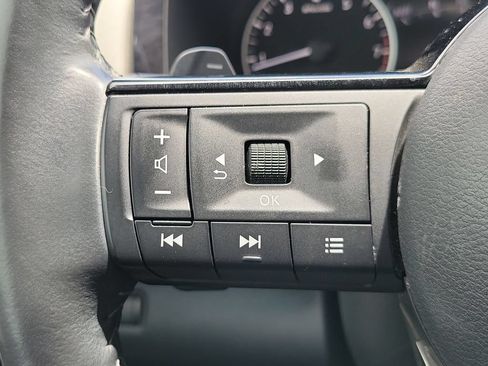 Used 2023 Nissan Pathfinder SL AWD/4WD image 20