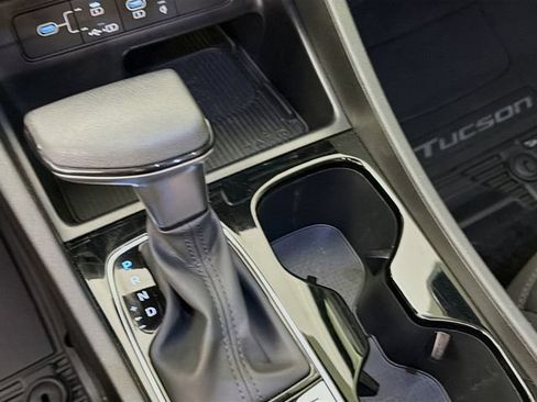 Used 2025 Hyundai Tucson SEL FWD image 19