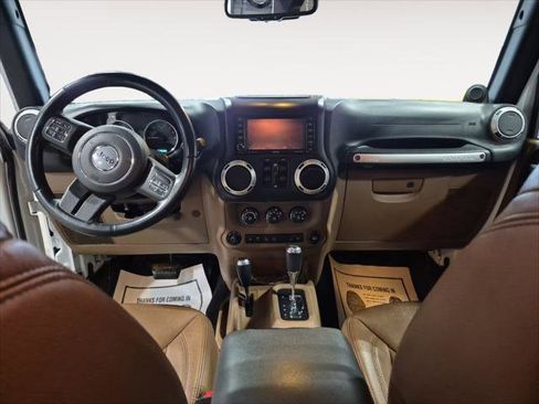 Used 2013 Jeep Wrangler Unlimited Sahara w/ Connectivity Group image 12