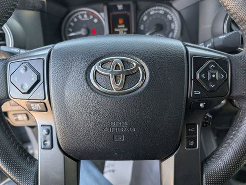 Used 2021 Toyota Tacoma TRD Off-Road image 20