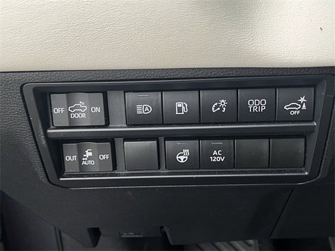 Used 2022 Toyota Tundra Capstone image 25