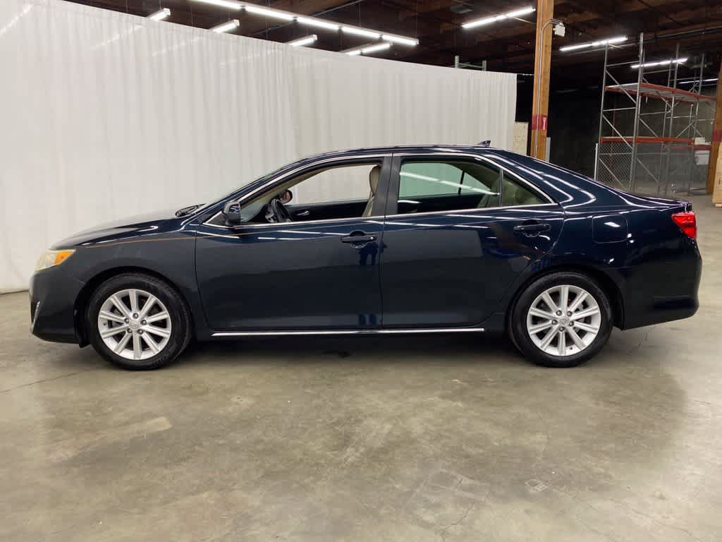 Used 2013 Toyota Camry XLE FWD image 3
