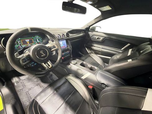 Used 2020 Ford Mustang Shelby GT500 w/ Technology Package image 19