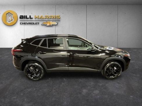 New 2026 Chevrolet Trax LT w/ Driver Confidence Package FWD image 11
