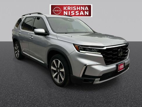 Used 2023 Honda Pilot Elite image 1