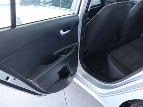 Used 2021 Kia Rio S image 29
