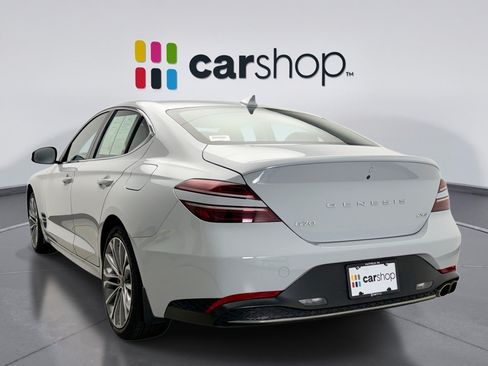 Used 2022 Genesis G70 2.0T AWD/4WD image 3