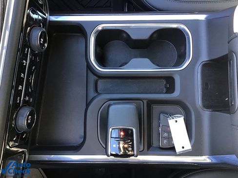 Used 2025 Chevrolet Silverado 1500 LT image 42