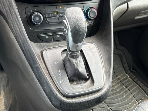 Used 2020 Ford Transit Connect XL FWD image 12