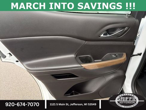 Used 2023 GMC Acadia SLE w/ Driver Convenience Package image 14