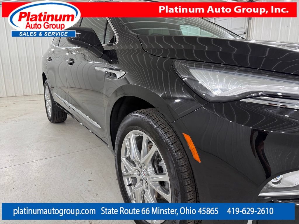 Used 2023 Buick Enclave Essence w/ Experience Buick Package FWD image 14