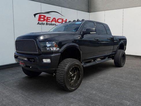 Used 2017 RAM 2500 Lone Star w/ Black Appearance Group AWD/4WD image 1