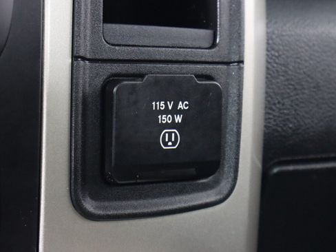 Used 2018 RAM 1500 Big Horn AWD/4WD image 25