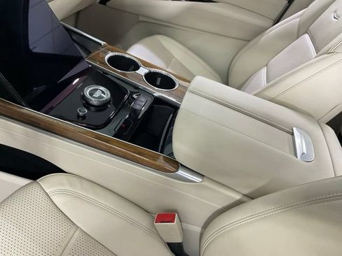 Used 2025 Cadillac Escalade ESV Premium Luxury Platinum AWD/4WD image 15