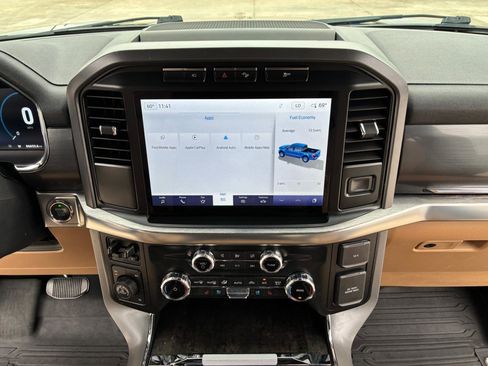 Used 2022 Ford F150 Lariat w/ FX4 Off-Road Package AWD/4WD image 19
