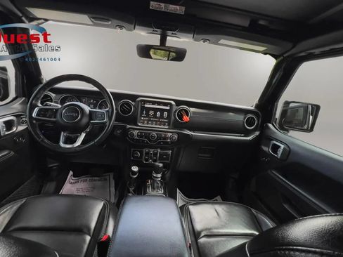 Used 2022 Jeep Wrangler Unlimited Sahara w/ Cold Weather Group AWD/4WD image 24