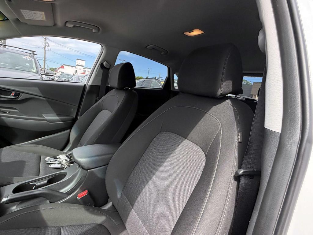Certified 2023 Hyundai Kona SEL w/ Winter Weather Package AWD/4WD image 10