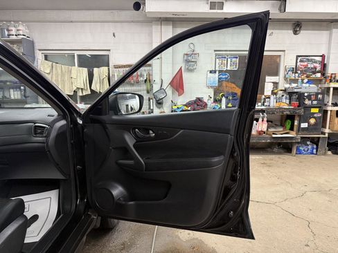 Used 2019 Nissan Rogue S w/ Special Edition Package image 21