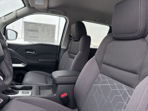 New 2026 Nissan Frontier SV image 25