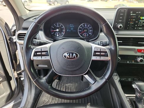 Used 2021 Kia Telluride S AWD/4WD image 16