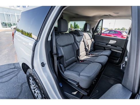 New 2025 Ford Expedition Active AWD/4WD image 24