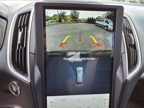 Used 2023 Ford Edge SEL image 22