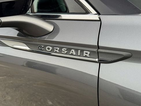 Used 2022 Lincoln Corsair AWD w/ Premium Package image 12