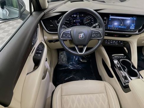Used 2022 Buick Envision Avenir w/ Technology Package II image 24
