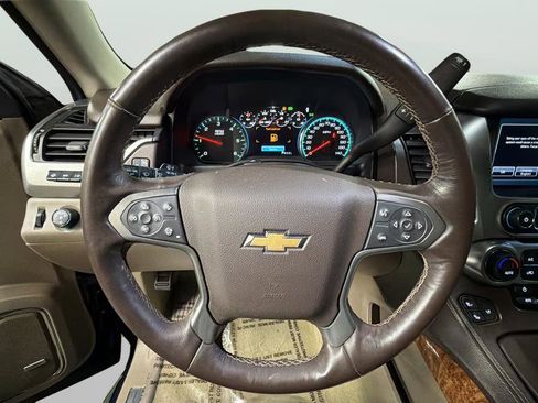 Used 2017 Chevrolet Suburban Premier image 15