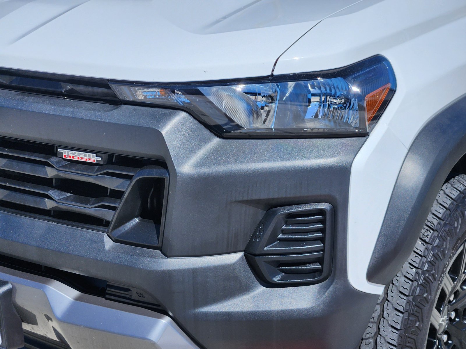 Certified 2024 Chevrolet Colorado Trail Boss w/ Technology Package AWD/4WD image 10