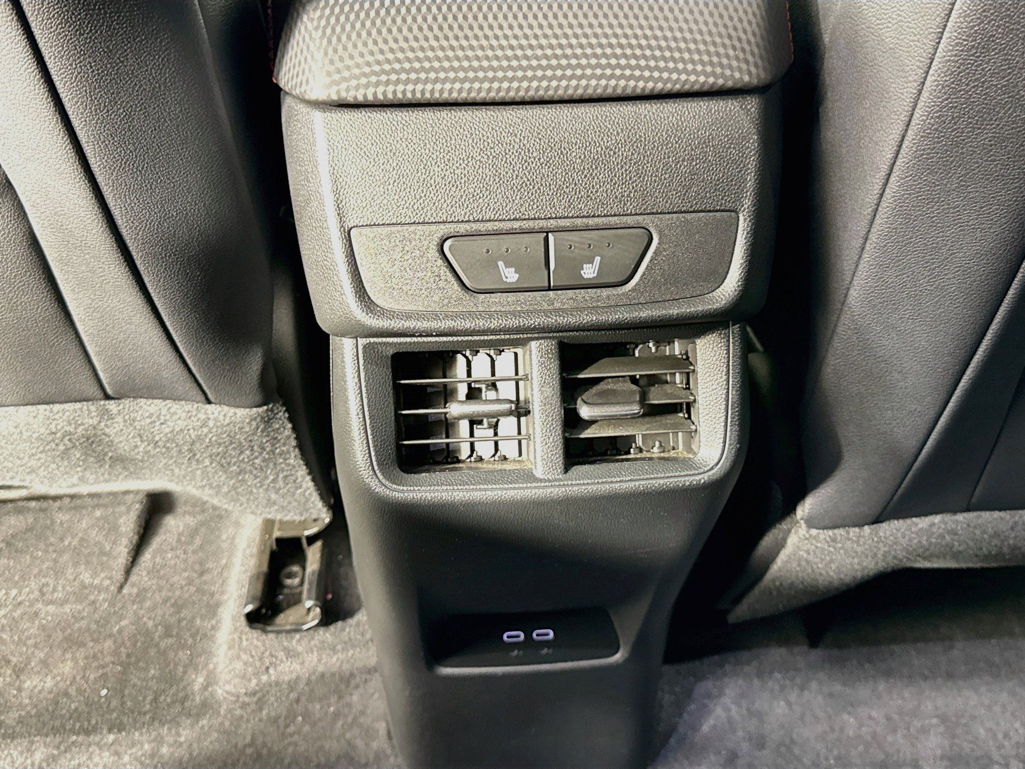 Used 2025 Chevrolet Equinox RS w/ Safety and Technology Package FWD image 28