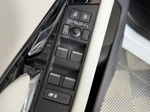 New 2026 Land Rover Range Rover Evoque S AWD/4WD image 25
