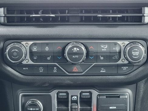 New 2026 Jeep Gladiator Sport image 28