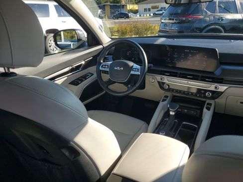 Certified 2024 Kia Telluride S w/ S Sunroof Package image 13