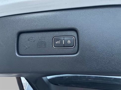 Used 2021 Lincoln Aviator Reserve w/ Equipment Group 201A image 12