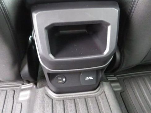 Used 2025 Ford Ranger XLT w/ FX4 Off-Road Package image 16