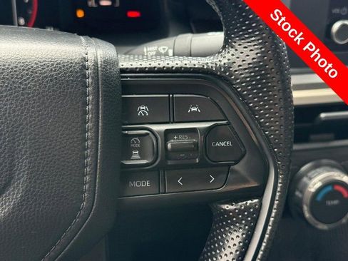 Used 2025 Toyota Tacoma SR AWD/4WD image 21
