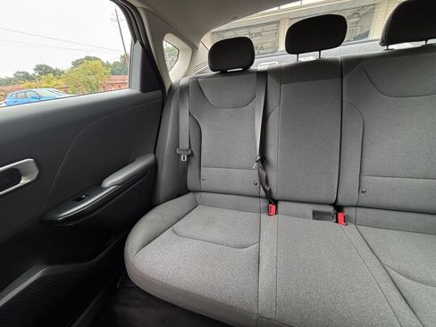 Used 2025 Kia K4 FWD image 38
